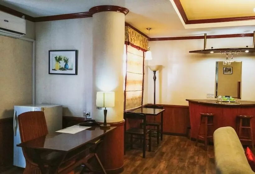Fotos del hotel Cebu Dulcinea  And Suites:  8
