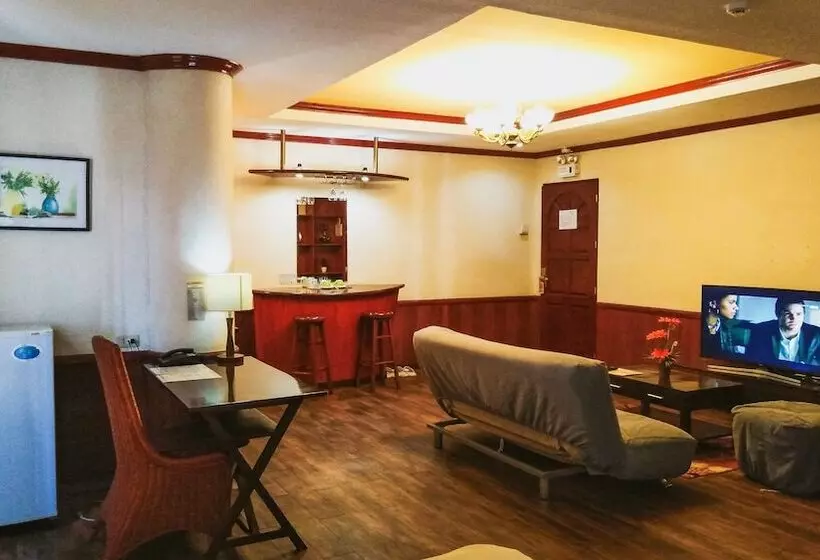 Fotos del hotel Cebu Dulcinea  And Suites:  2