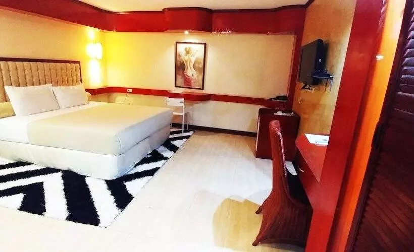 Fotos del hotel Cebu Dulcinea  And Suites:  21