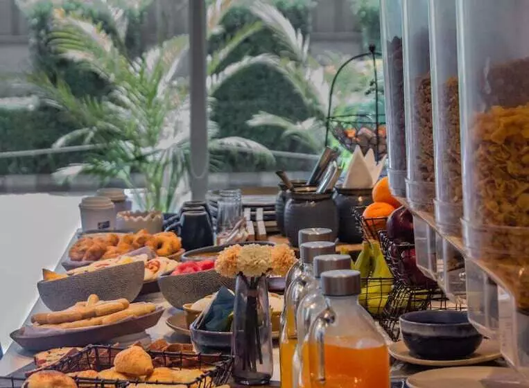 Fotos del hotel Holiday Inn Express Pune Hinjewadi, An Ihg:  12