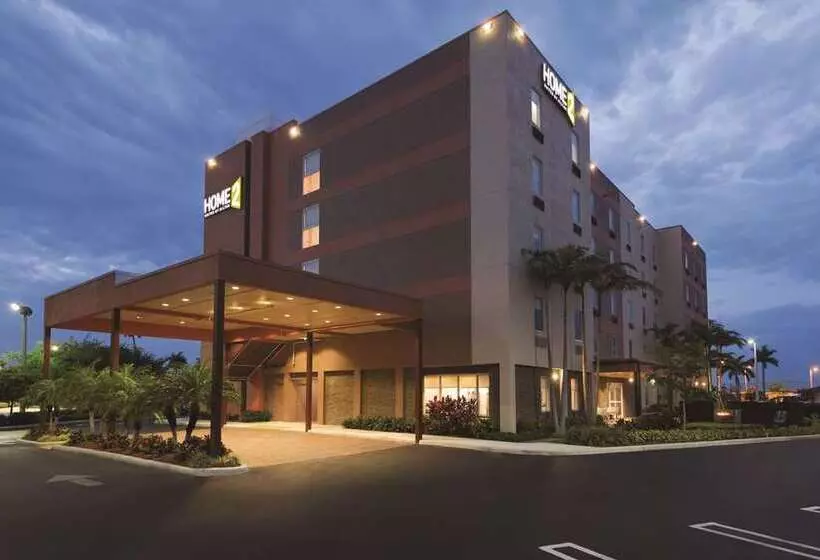 Fotos del hotel Home2 Suites By Hilton Florida City:  9