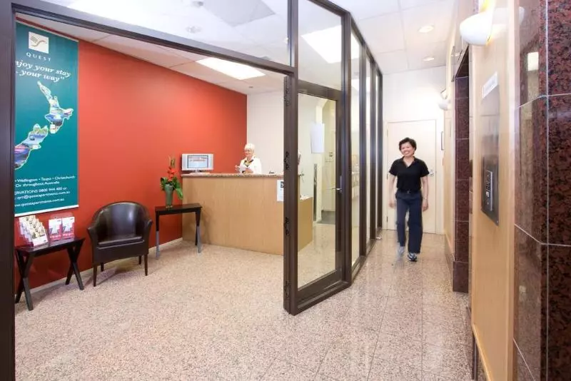 Fotos del hotel Quest On Johnston Serviced Apartments:  2