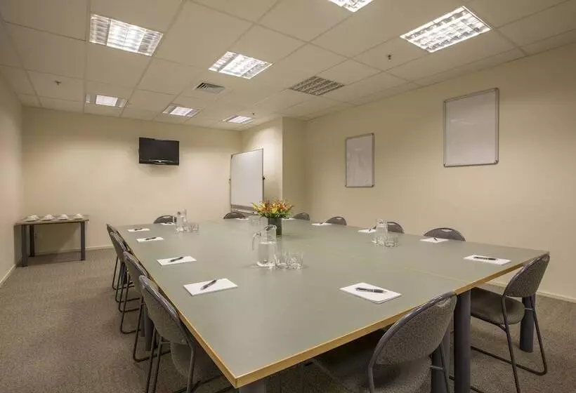 Fotos del hotel Quest On Johnston Serviced Apartments:  4