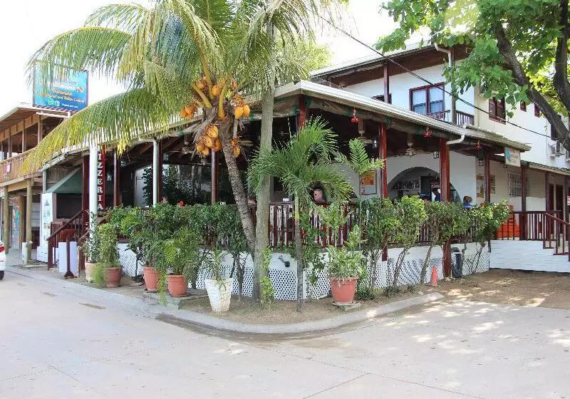 Fotos del hotel Splash Inn Dive Resort & Villas:  2