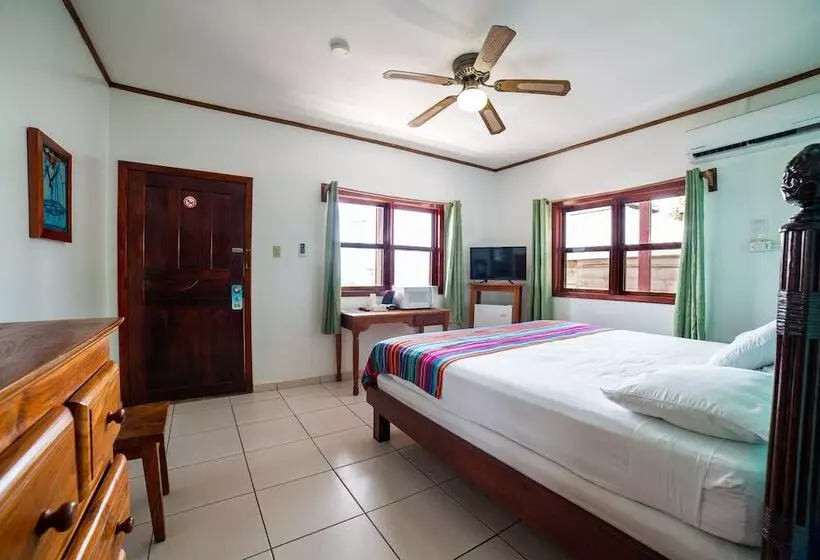 Splash Inn Dive Resort & Villas