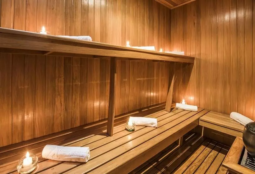 Fotos del hotel Travelers Fontana Plaza:  3