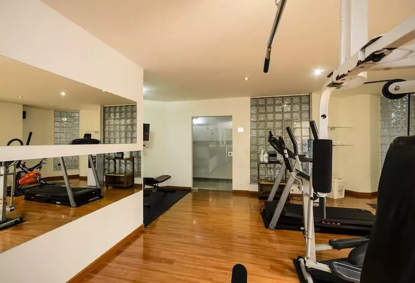 Fotos del hotel Travelers Fontana Plaza:  15