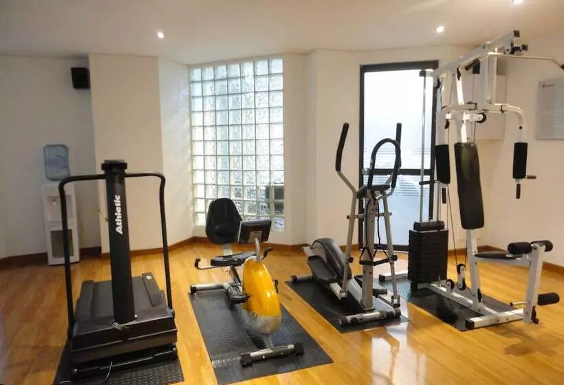 Fotos del hotel Travelers Fontana Plaza:  9