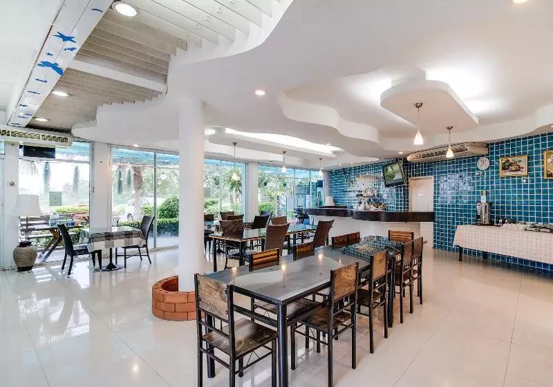 Fotos del hotel Capital O 998 The Magnolias Pattaya Boutique Resort:  4