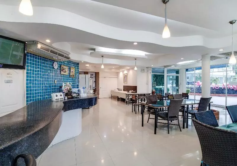 Fotos del hotel Capital O 998 The Magnolias Pattaya Boutique Resort:  5