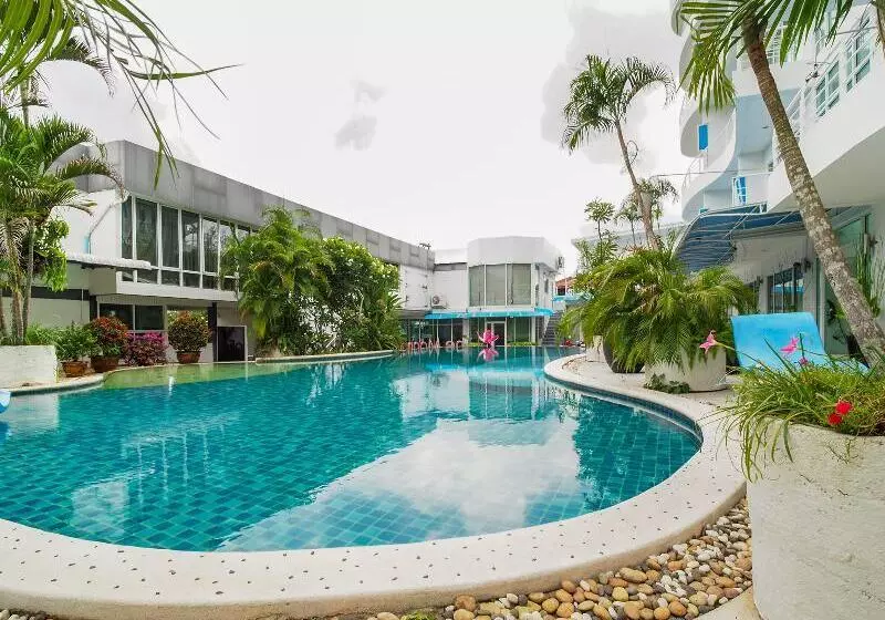 Fotos del hotel Capital O 998 The Magnolias Pattaya Boutique Resort:  19