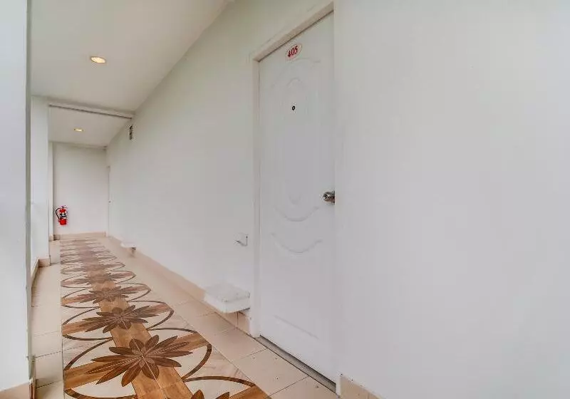 Fotos del hotel Capital O 998 The Magnolias Pattaya Boutique Resort:  8