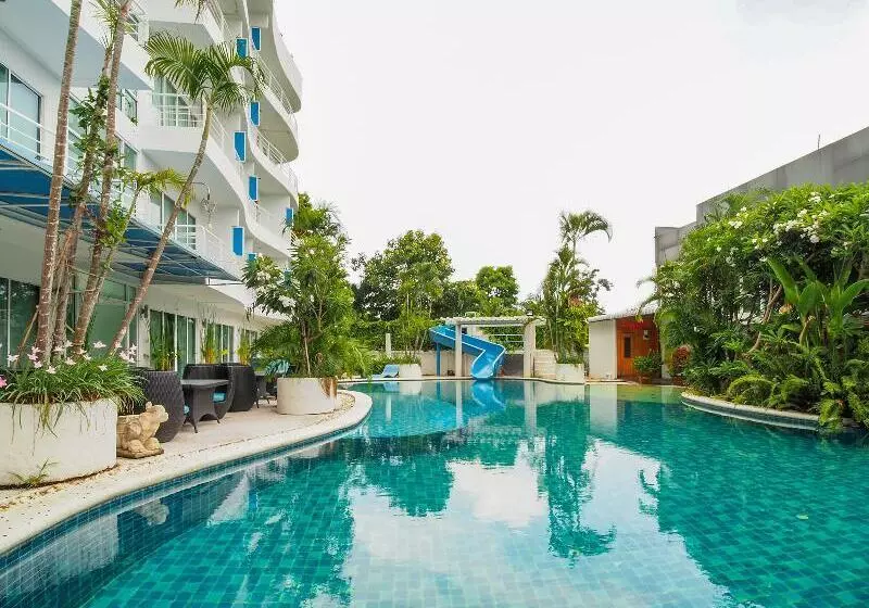 Fotos del hotel Capital O 998 The Magnolias Pattaya Boutique Resort:  21