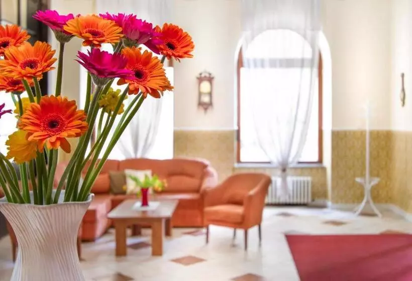 Fotos del hotel Grand:  2