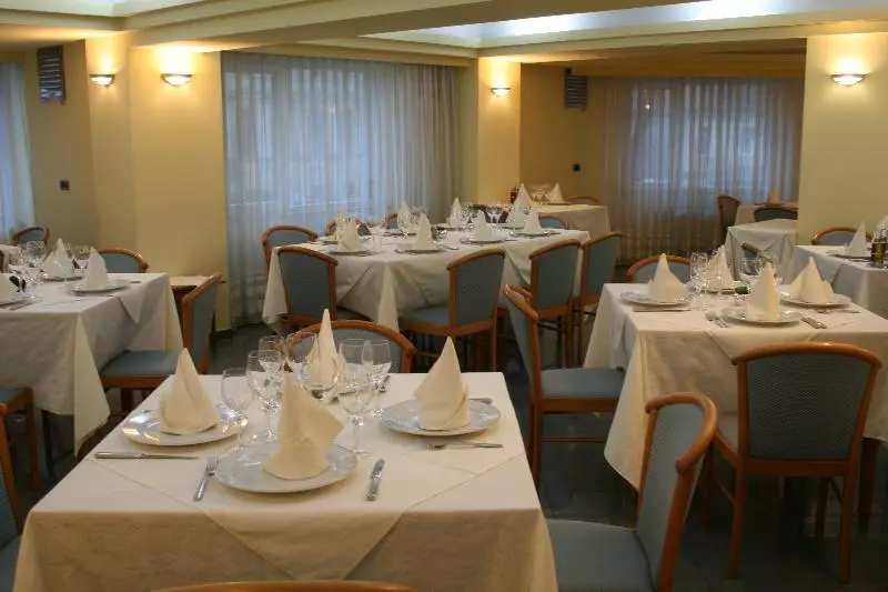 Fotos del hotel Excelsior:  5