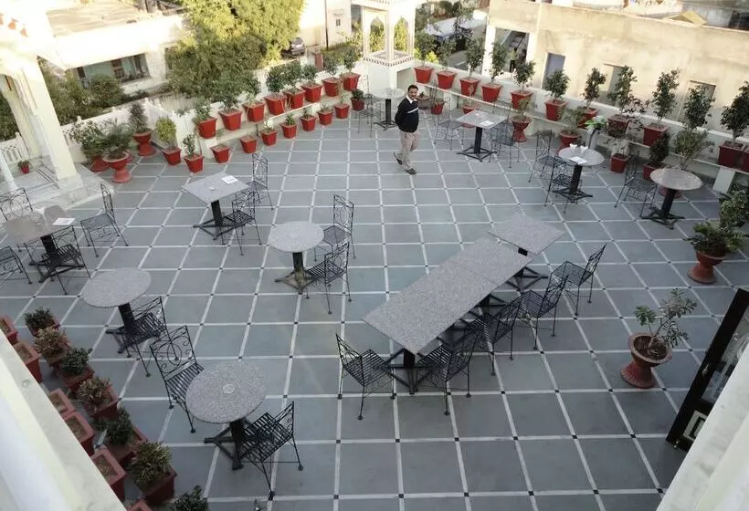 Fotos del hotel Krishna Palace:  4