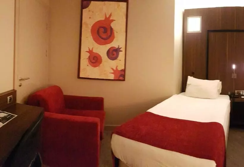 Ramada Encore By Wyndham Izmir