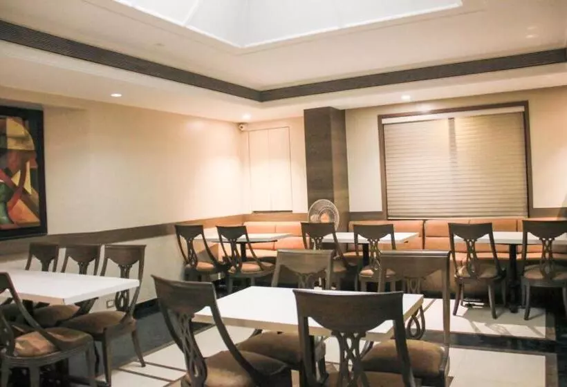 Fotos del hotel The Ambassador:  8