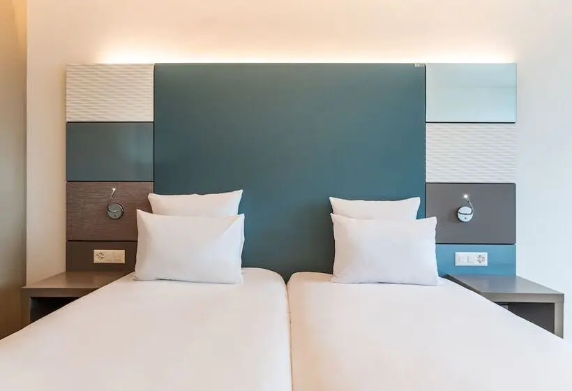 Discovery Hotel 3* Superior