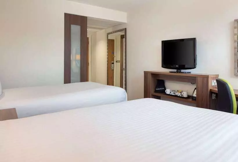 Fotos del hotel Hampton By Hilton York:  9