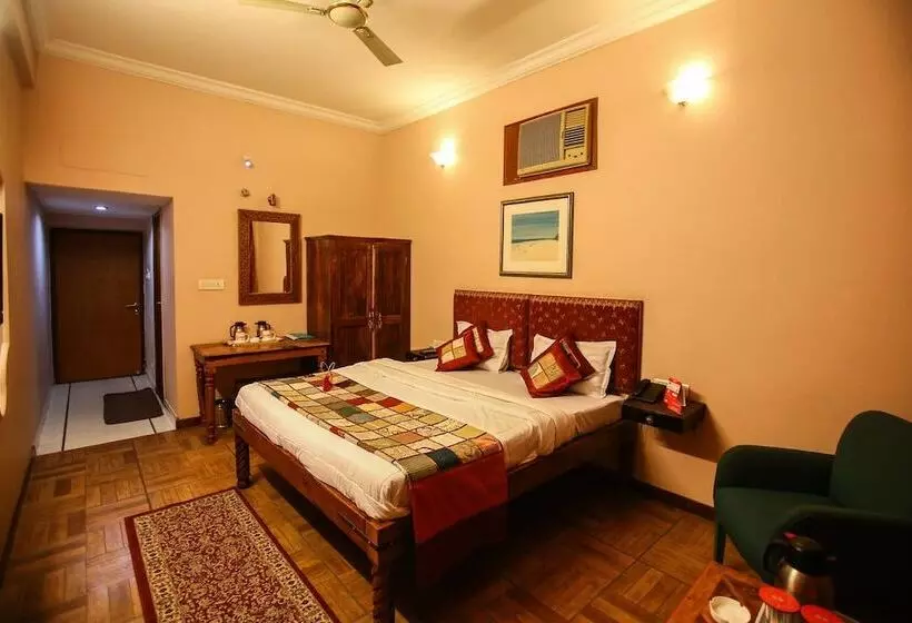 Fotos del hotel Pioneer Plaza Jodhpur:  2