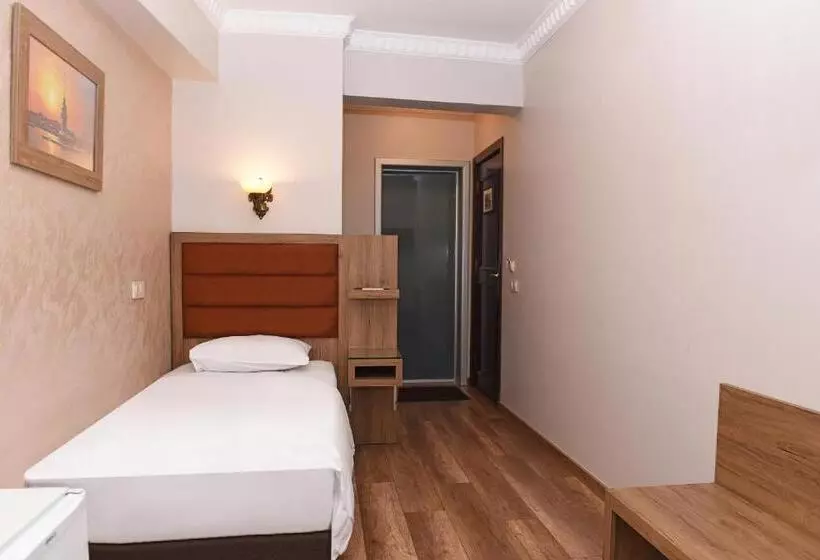 Fotos del hotel Grand Umit:  9