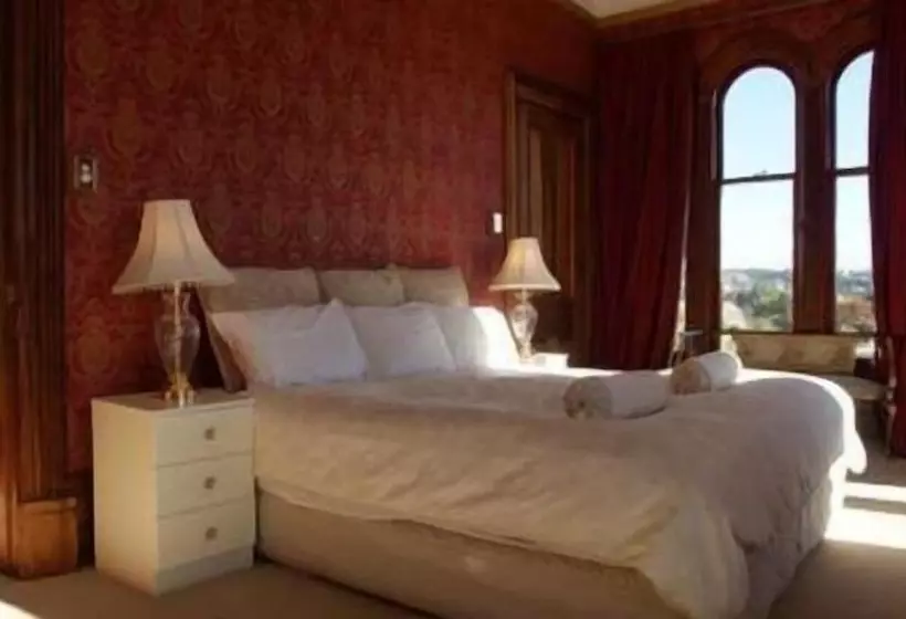 Fellworth House For Solo Travellers