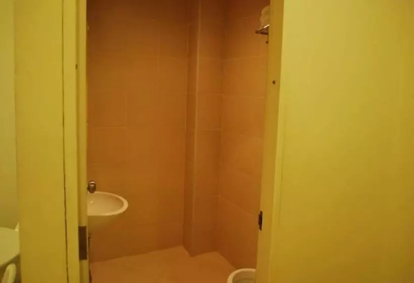 Fotos del hotel Suriwongse:  17