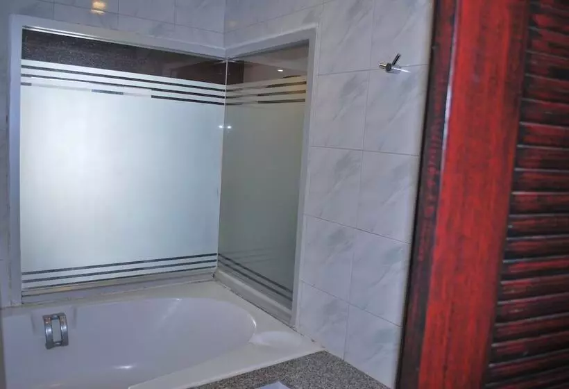 Fotos del hotel Suriwongse:  19