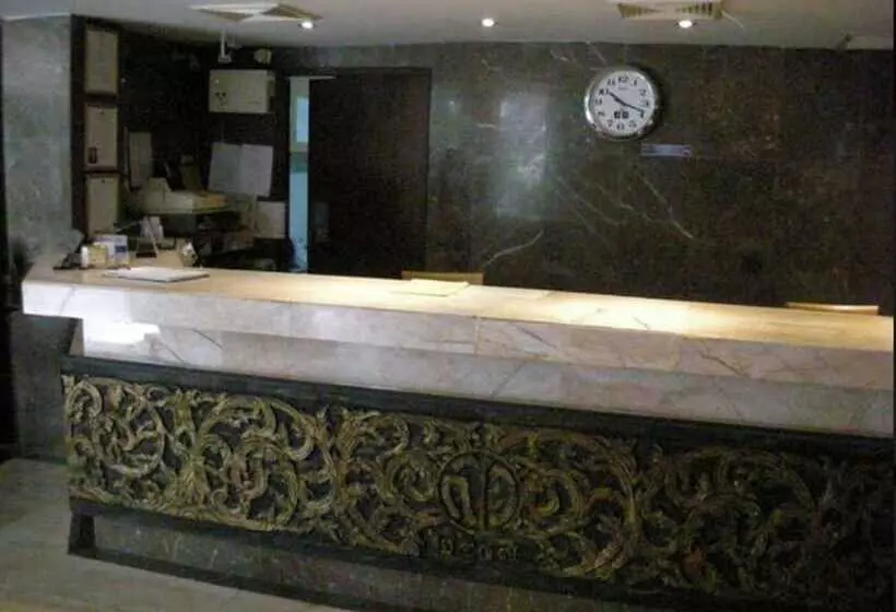 Fotos del hotel Suriwongse:  5