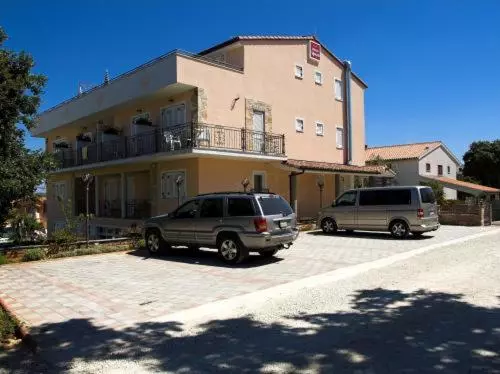 Fotos del hotel Pansion Sport:  3