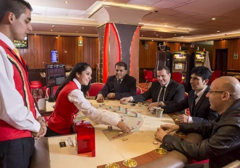 Fotos del hotel Kingdom:  12