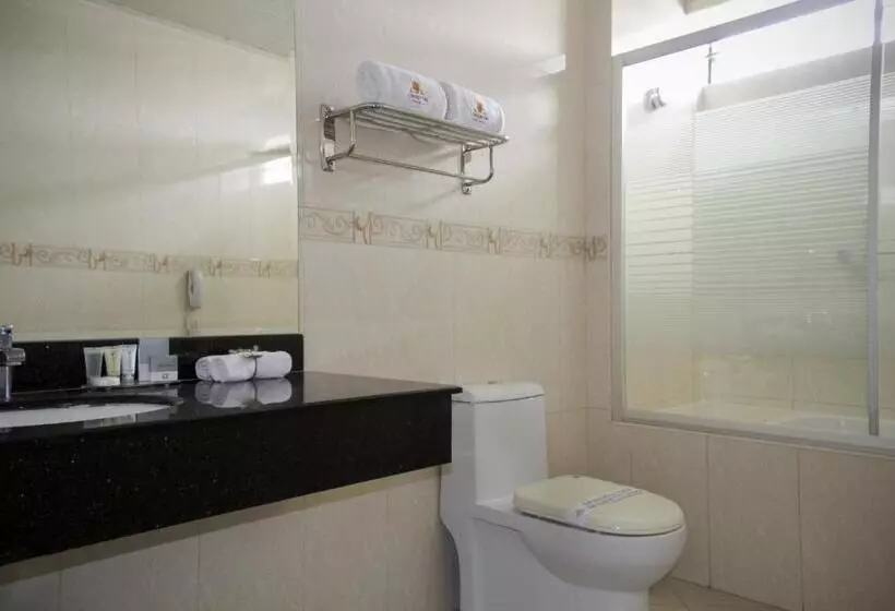 Fotos del hotel Kingdom:  4