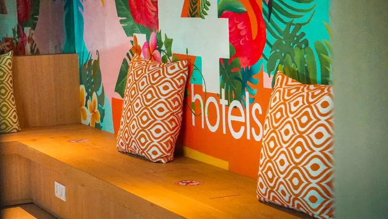 Fotos del hotel J4 Hotels Legian:  9