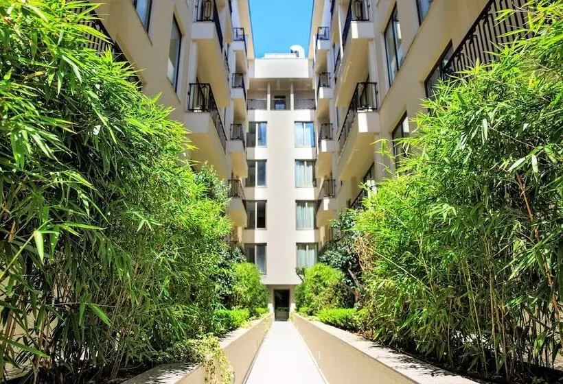 Fotos del hotel Grand Aras Hotel & Suites:  9