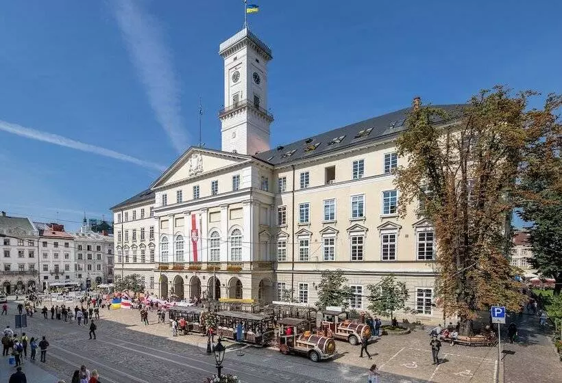 On The Square Guesthouse