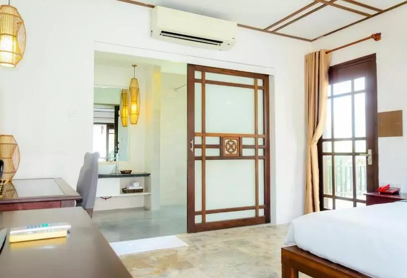 Riverside Bamboo Resort