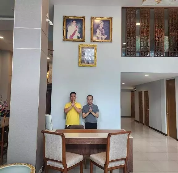 Fotos del hotel August Residence:  11