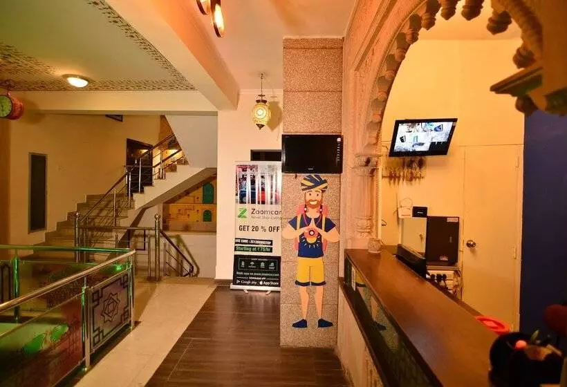 Fotos del hotel Ramsingh Palace:  4