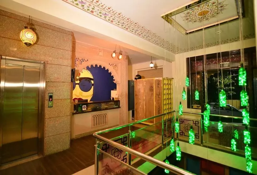 Fotos del hotel Ramsingh Palace:  12