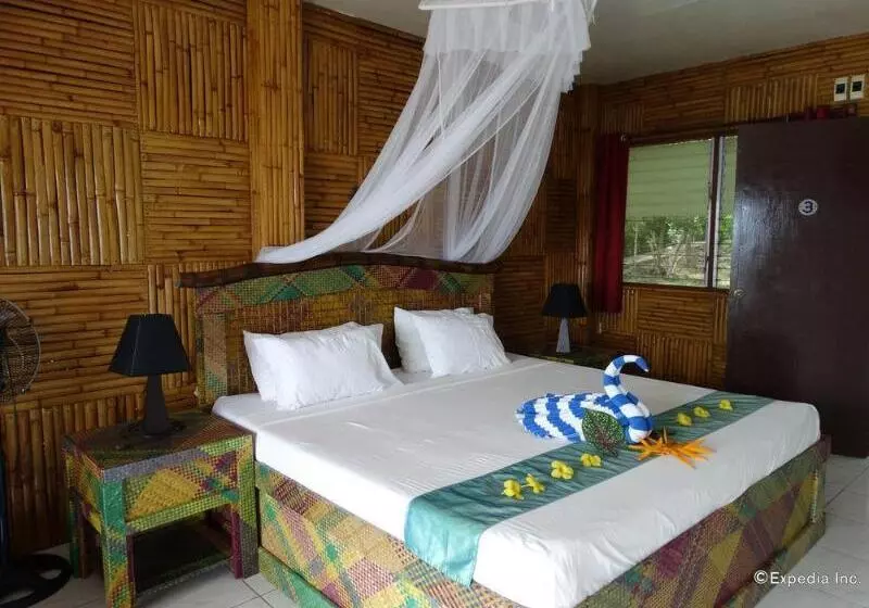 Blue Star Dive & Resort