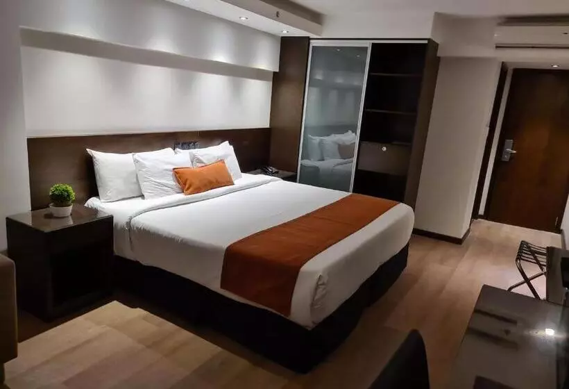 Fotos del hotel Crystal Tower:  16