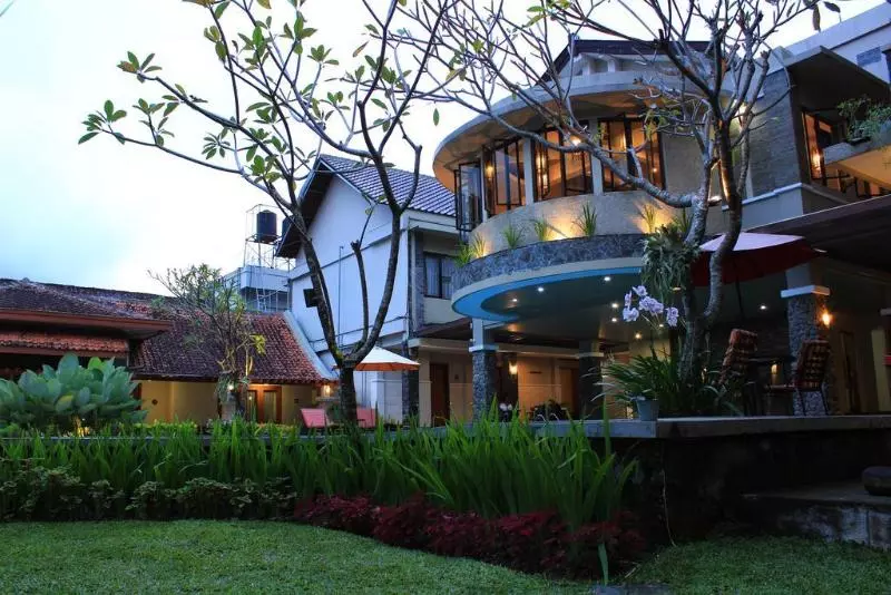 Fotos del hotel Sriti:  13