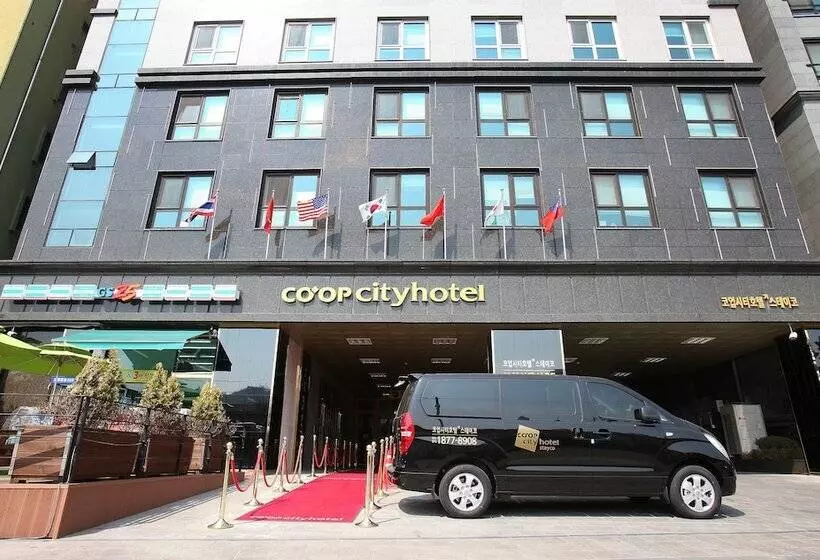 Coop City  Oryu Station