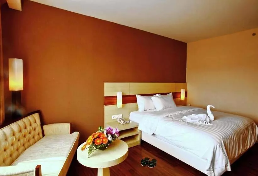 Fotos del hotel California Bandung:  15