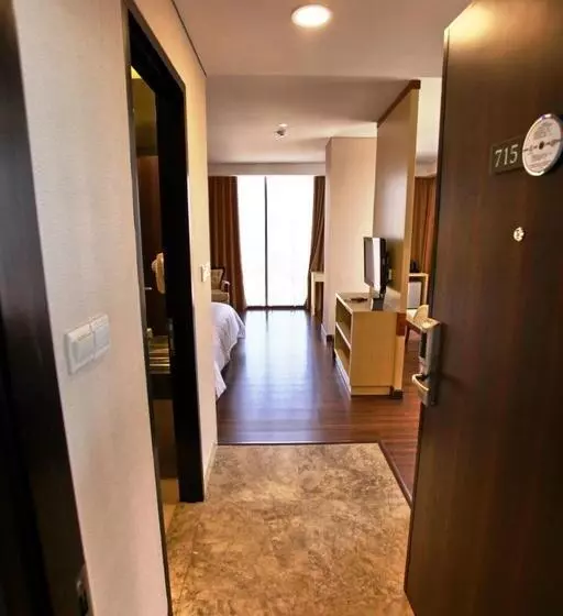 Fotos del hotel California Bandung:  23