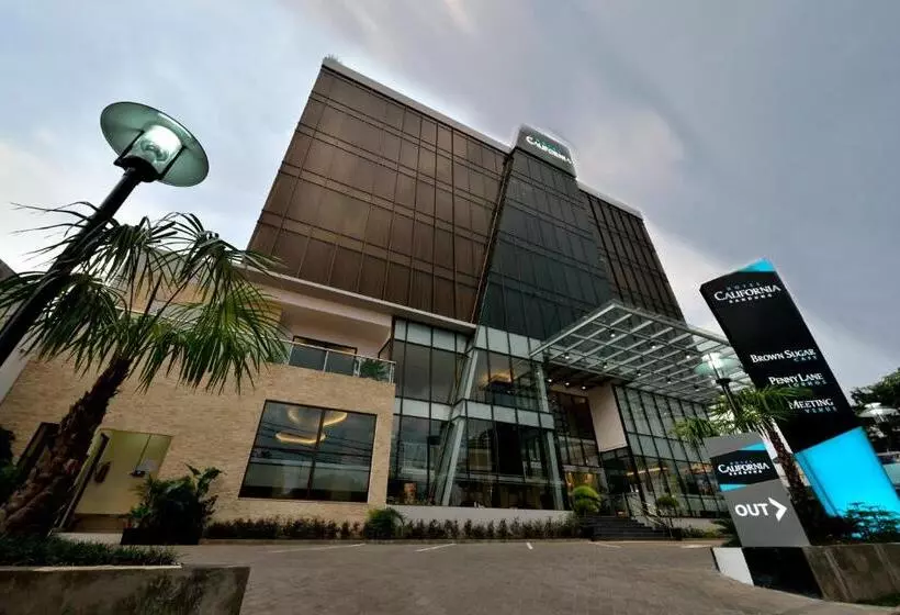 Fotos del hotel California Bandung:  14