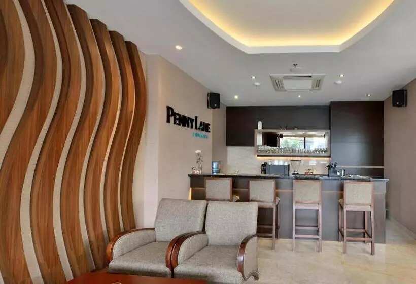 Fotos del hotel California Bandung:  5