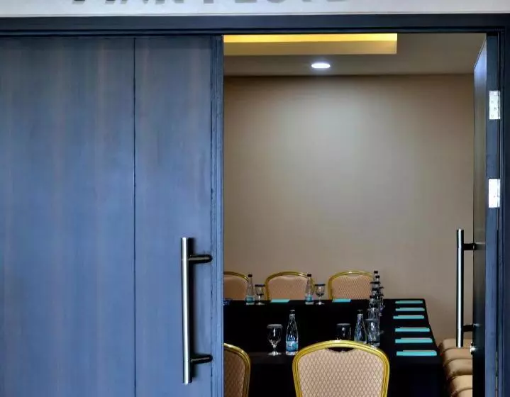 Fotos del hotel California Bandung:  13