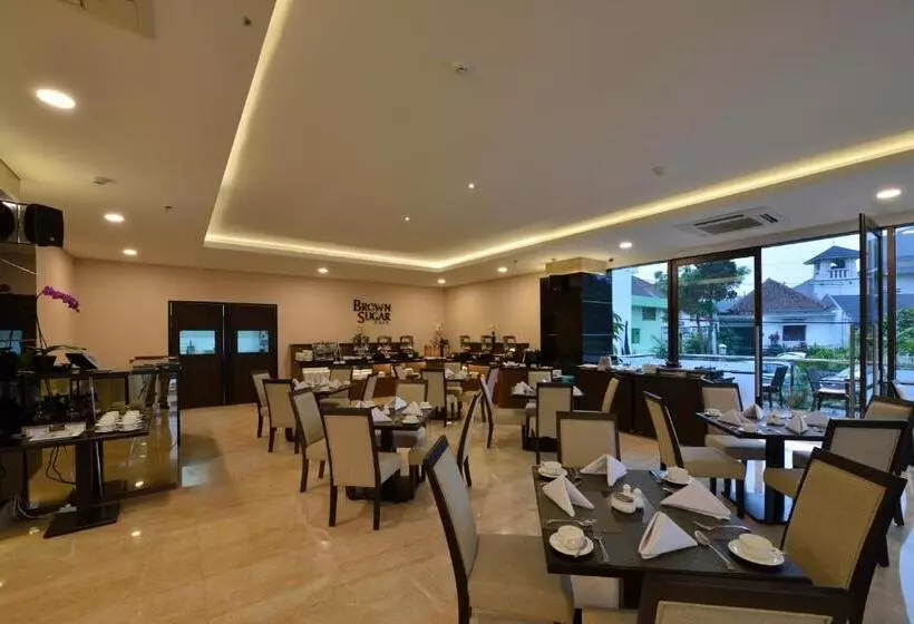 Fotos del hotel California Bandung:  4